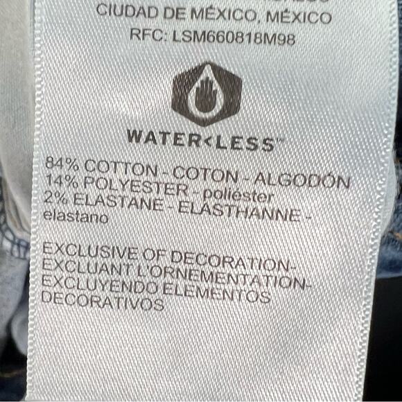 Levi's medium wash distressed mid rise boyfriend jeans size 32 B156 - Picture 3 of 5